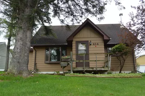 414 Arlington Rd, Hoyt Lakes, MN 55750