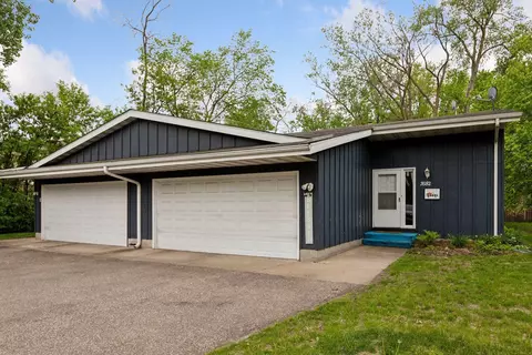 7680 Silver Lake Rd, Mounds View, MN 55112