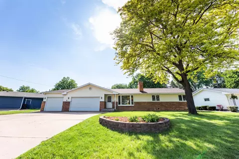 5210 Lincoln St NE, Fridley, MN 55421