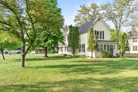 6682 Main St, North Branch, MN 55056