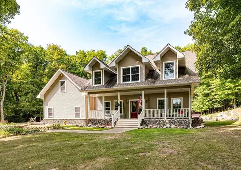 35010 Rolland Rd, Cohasset, MN 55721