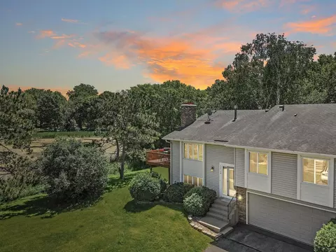 10348 Yorktown Ln N, Maple Grove, MN 55369