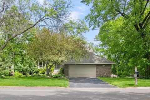 5550 Pineview Ln N, Plymouth, MN 55442 photo 17