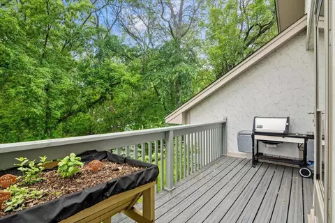 5550 Pineview Ln N, Plymouth, MN 55442 photo 13