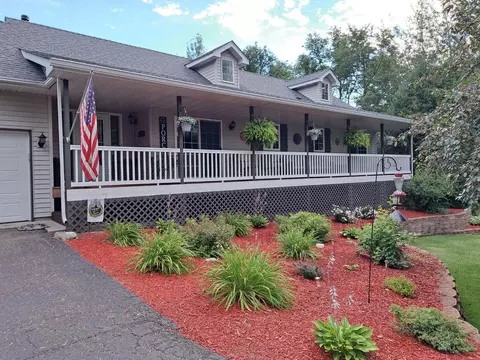 27276 Bayshore Dr, Isanti, MN 55040