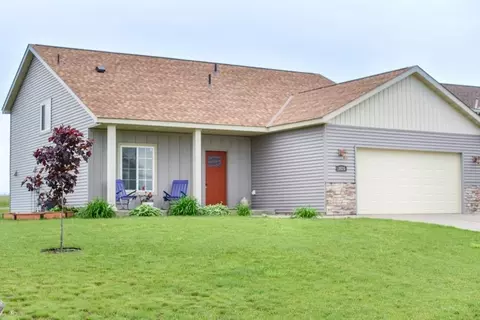 1615 34th St NE, Sauk Rapids, MN 56379