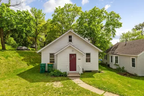 220 Smith St, Le Sueur, MN 56058