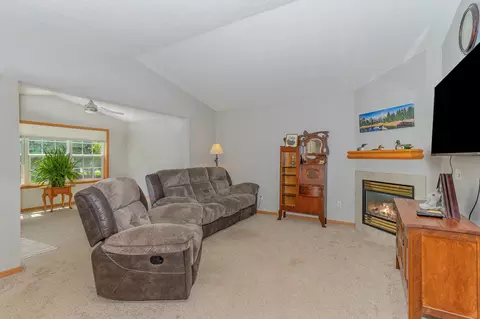 3064 Timberwood Ct #25, Eagan, MN 55121 photo 6