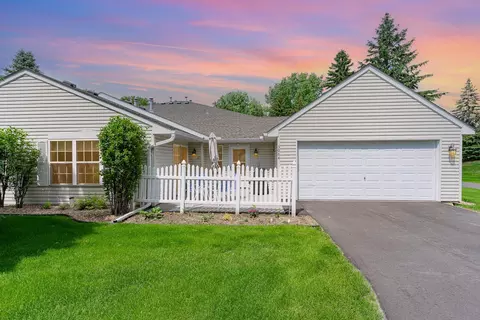 3064 Timberwood Ct #25, Eagan, MN 55121