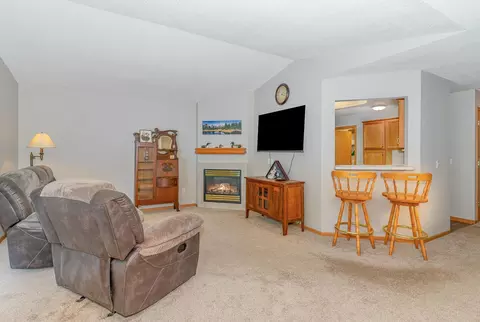 3064 Timberwood Ct #25, Eagan, MN 55121 photo 4