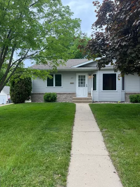 321 11th Ave E #321, Alexandria, MN 56308
