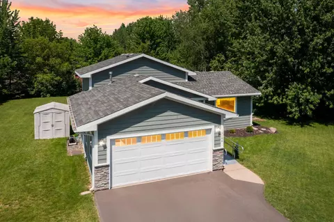 13186 295th St, Lindstrom, MN 55045
