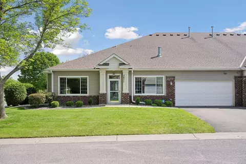 3877 Lawndale Ln N, Plymouth, MN 55446