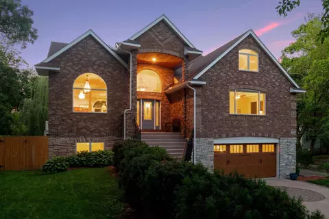 13130 Sunset Trl, Plymouth, MN 55441