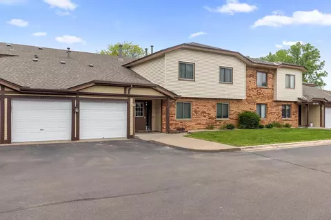 50 94th Cir NW #201NW, Coon Rapids, MN 55448