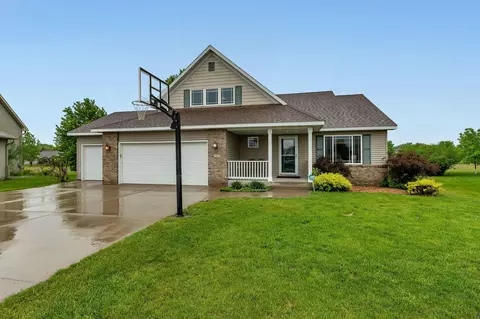 1217 Cory Ln, Saint Cloud, MN 56303