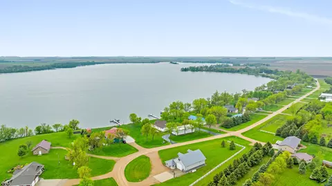 1541 Dickson Dr, Hendricks, MN 56136 photo 9