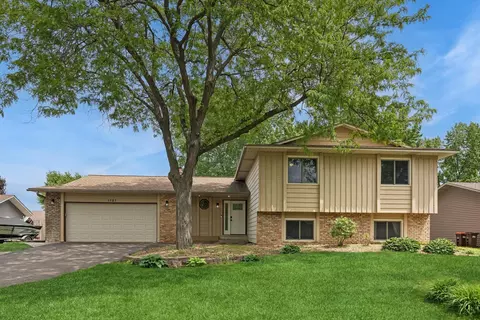 1121 Lilac Ct, Hastings, MN 55033