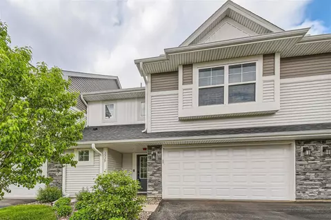 3339 N Lakewood Trl, Woodbury, MN 55129