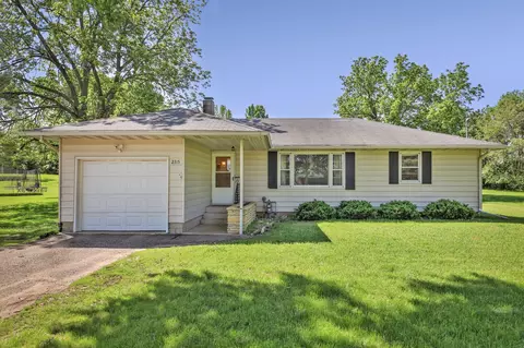 2315 4th St NW, Faribault, MN 55021