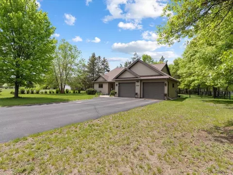 11743 Knotty Pine Dr, Baxter, MN 56425
