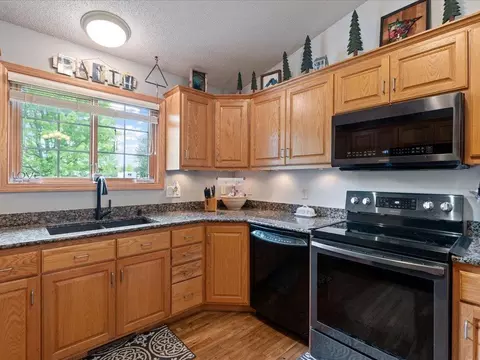 11743 Knotty Pine Dr, Baxter, MN 56425 photo 8