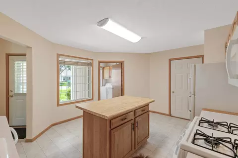 9270 Prairieview Trl N, Champlin, MN 55316 photo 9