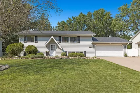4863 104th Ave NE, Circle Pines, MN 55014
