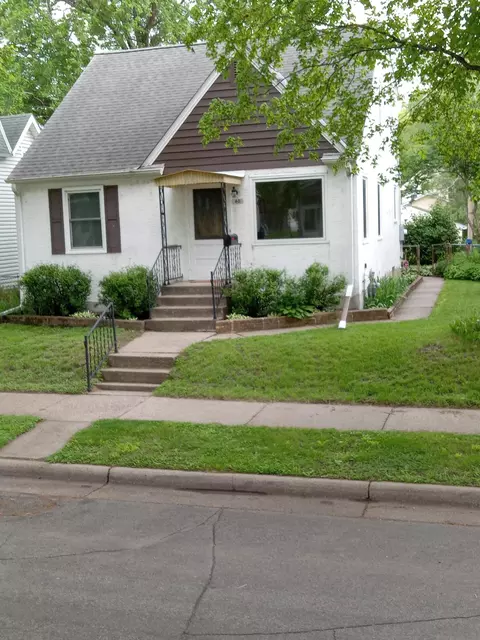 60 Magnolia Ave W, Saint Paul, MN 55117