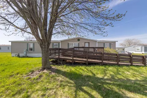 2153 Elaine Ln, North Mankato, MN 56003