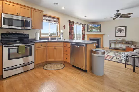 6826 24th St N, Saint Cloud, MN 56303 photo 7