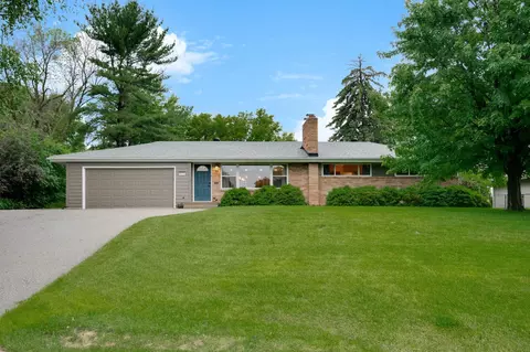 9442 Stanley Ave S, Bloomington, MN 55437