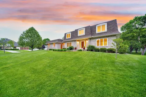7501 Hyde Park Dr, Edina, MN 55439