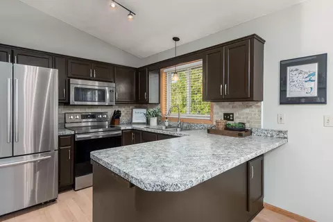 9107 Kentucky Ave N, Brooklyn Park, MN 55445