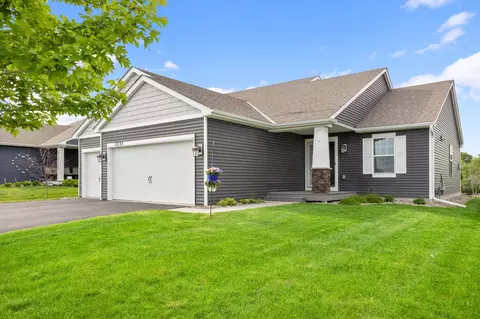 15135 Emory Cir, Apple Valley, MN 55124
