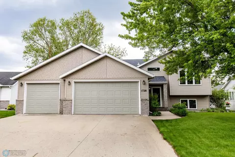 1728 37 12 Ave S, Fargo, ND 58104