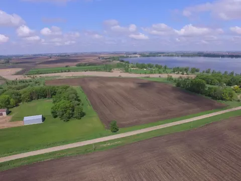 27 Nnn 360th Ave, Hancock, MN 56244