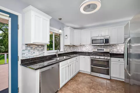 4404 Galtier St, Shoreview, MN 55126