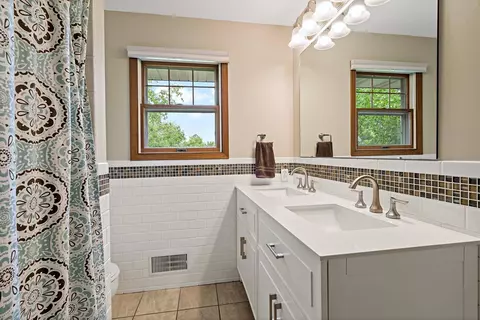 6519 Hunter Ln, Corcoran, MN 55340 photo 18