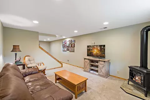 6519 Hunter Ln, Corcoran, MN 55340 photo 21