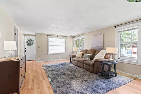 2336 Hoxie Ave, White Bear Township, MN 55110