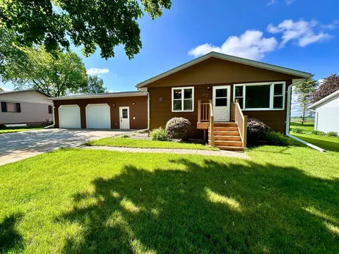 117 Century Dr, Minneota, MN 56264
