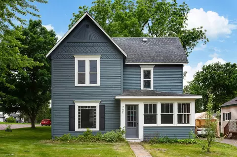 721 7th Ave, Howard Lake, MN 55349