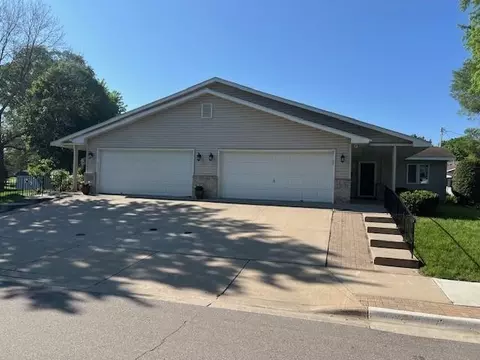 302 6th St W, Jordan, MN 55352