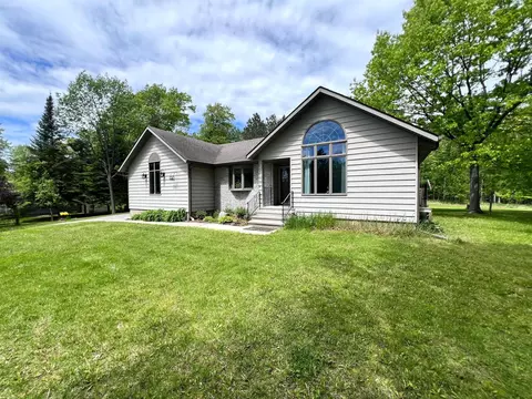 2107 Maple St, Grand Rapids, MN 55744