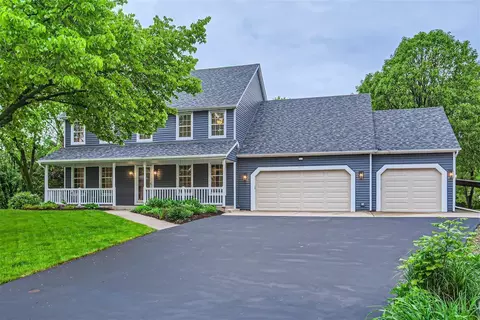 1955 Orchard Dr, Woodbury, MN 55125