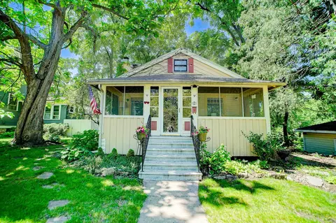 510 Broadway St S, Stillwater, MN 55082