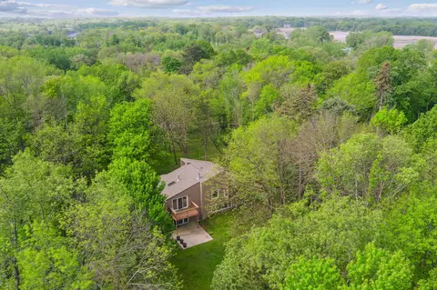 2939 Oak Lea Dr, Wayzata, MN 55391