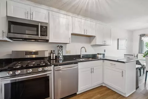 10758 Cavell Rd, Bloomington, MN 55438 photo 15