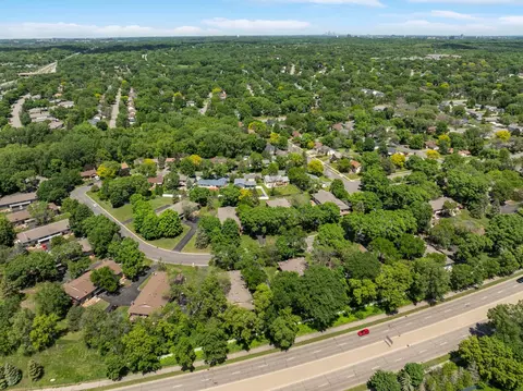 10758 Cavell Rd, Bloomington, MN 55438 photo 33